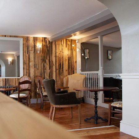 The Kings Arms Hotel Malmesbury Exterior photo